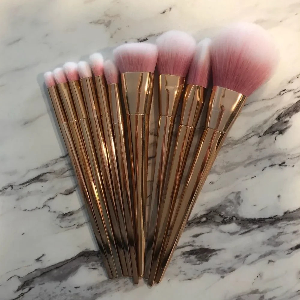 Metallic Gold 10 Piece Makeup Brushes w/ Blush Tip